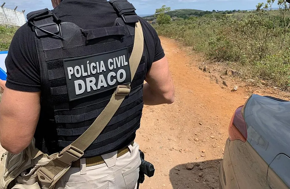 Policiais disseram que foram recebidos a tiros | Foto: Reprodução
