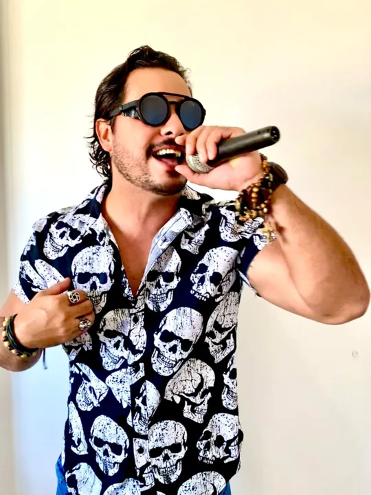 Cantor busca resgatar e valorizar a raiz da música baiana | Divulgação