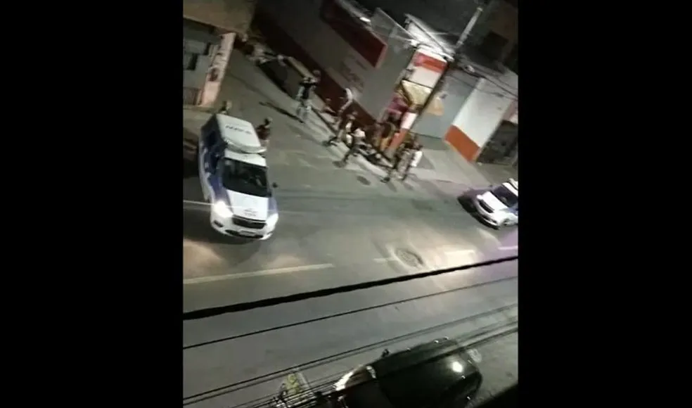 Ao menos seis pessoas morreram e dezoito ficaram feridas. | Foto: Reprodução/ Redes sociais
