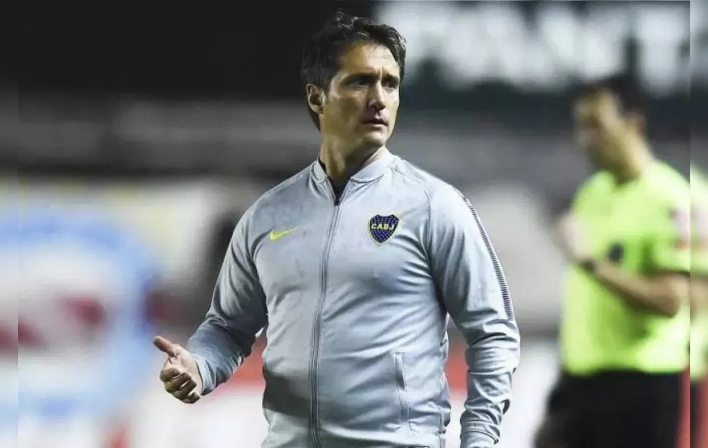 O técnico de 48 anos substituirá o compatriota Eduardo Berizzo | Foto: AFP