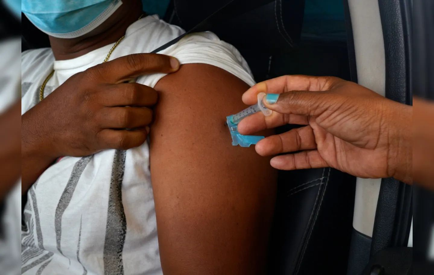 A taxa média de hesitação vacinal é de 3% no Brasil, segundo pesquisa | Foto: Shirley Stolze | Ag A TARDE