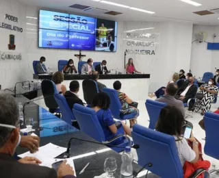 Câmara de Vereadores de Camaçari realiza sessão especial em comemoração ao Dia dos Professores