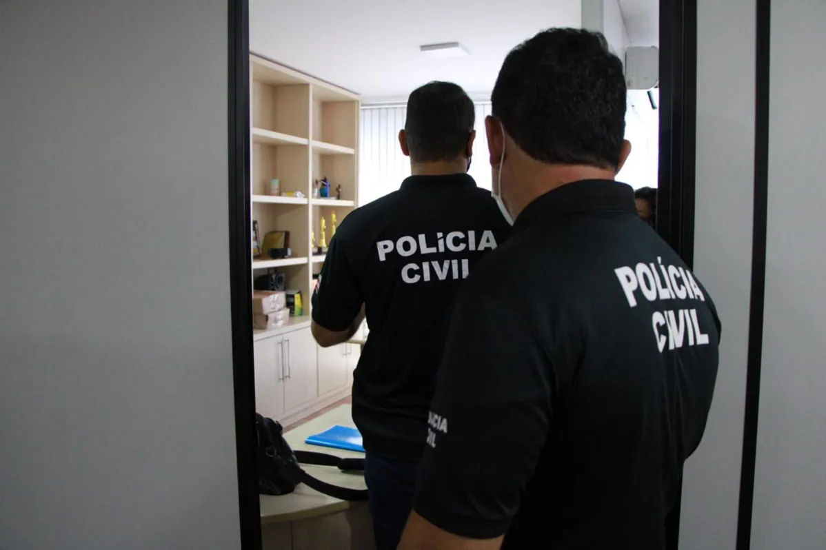 Três pessoas foram presas | Foto: Divulgação | Polícia Civil