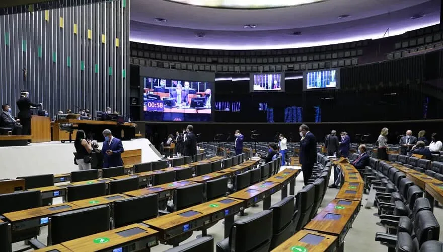 Câmara dos Deputados concluiu a votação da Medida Provisória que cria o Auxílio Brasil.