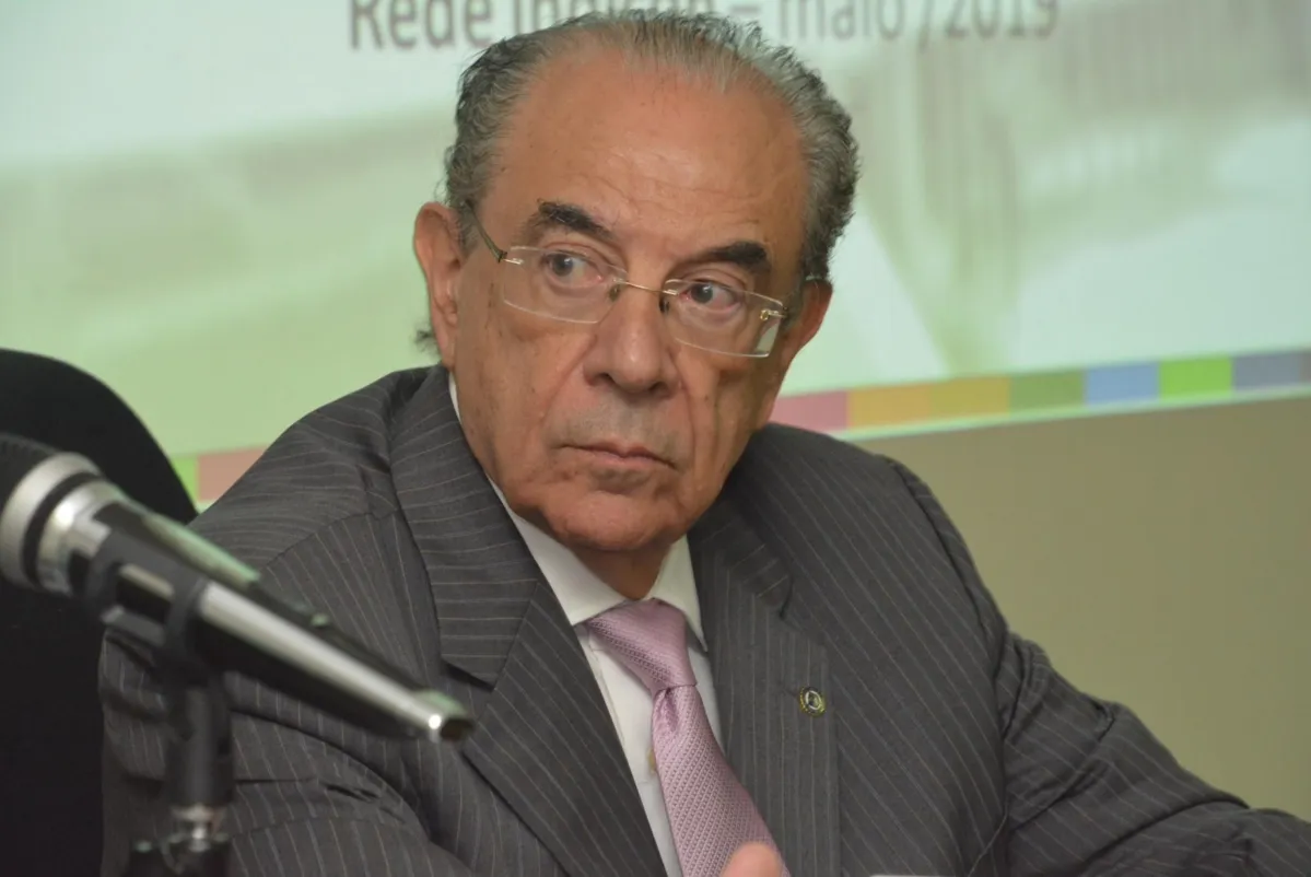 Sebastião Helvecio Ramos de Castro é conselheiro do TCE de Minas Gerais