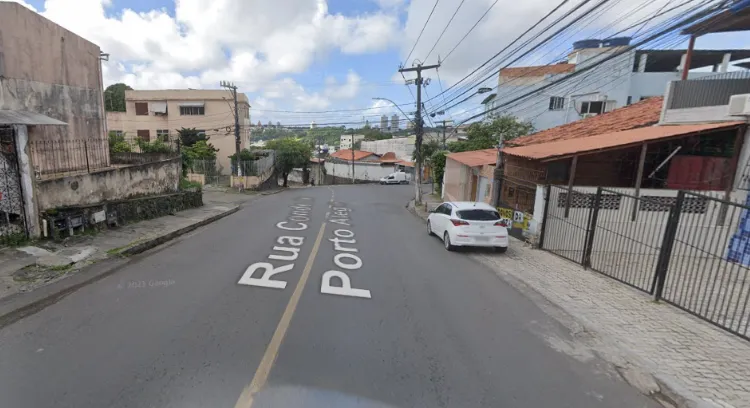 Ian Souza estava trabalhando no dia de seu aniversário para completar a renda da família, quando foi confundido pelo tráfico | Foto: Pau Miúdo | Google Maps