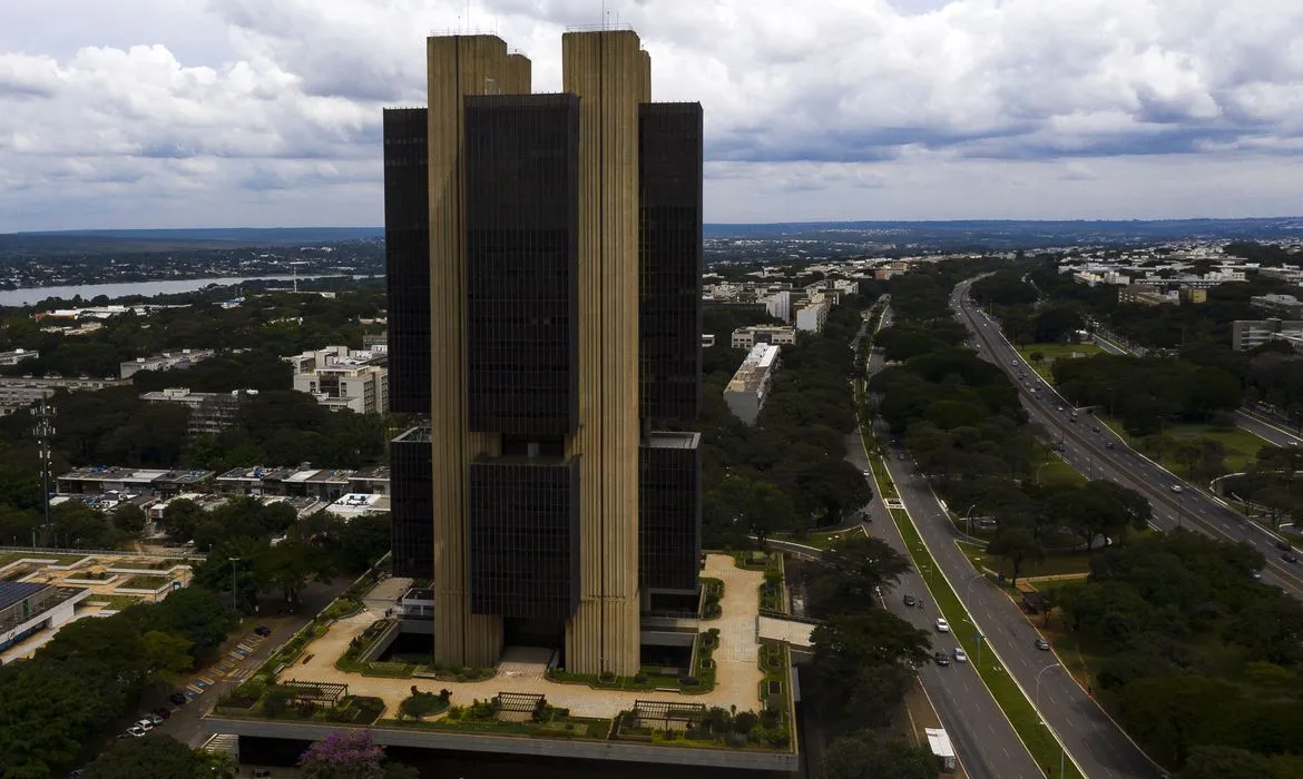 Cenário econômico é de retomada lenta nas cinco regiões do país | Foto: Marcello Casal Jr | Agência Brasil