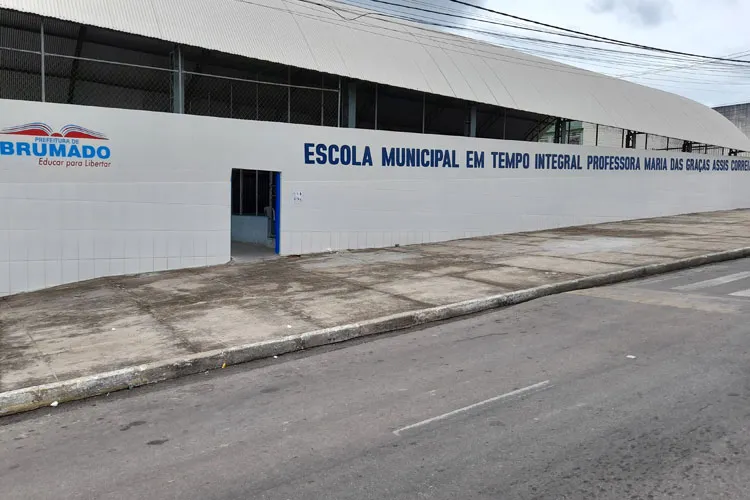 A Secretaria Municipal de Educação (SEMEC) garantiu que está seguindo o protocolo de biossegurança estabelecido para este caso.