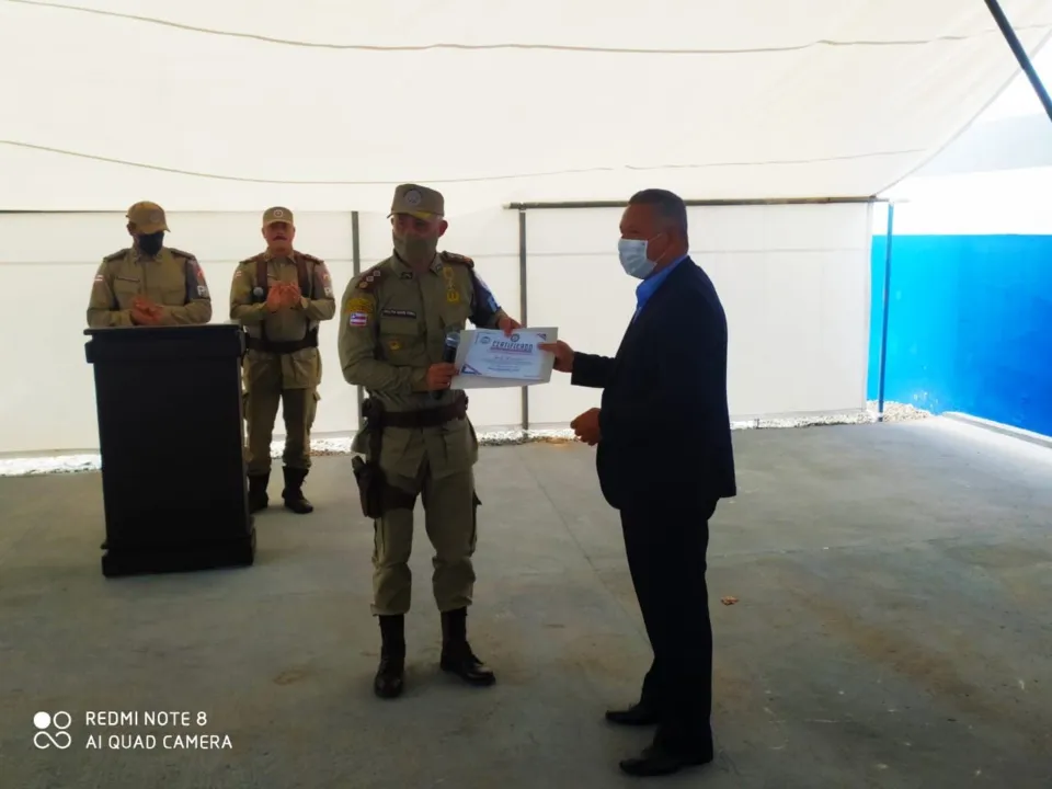 Diretor executivo da ASCON, Joel Pereira, recebe homenagem da Polícia Militar
