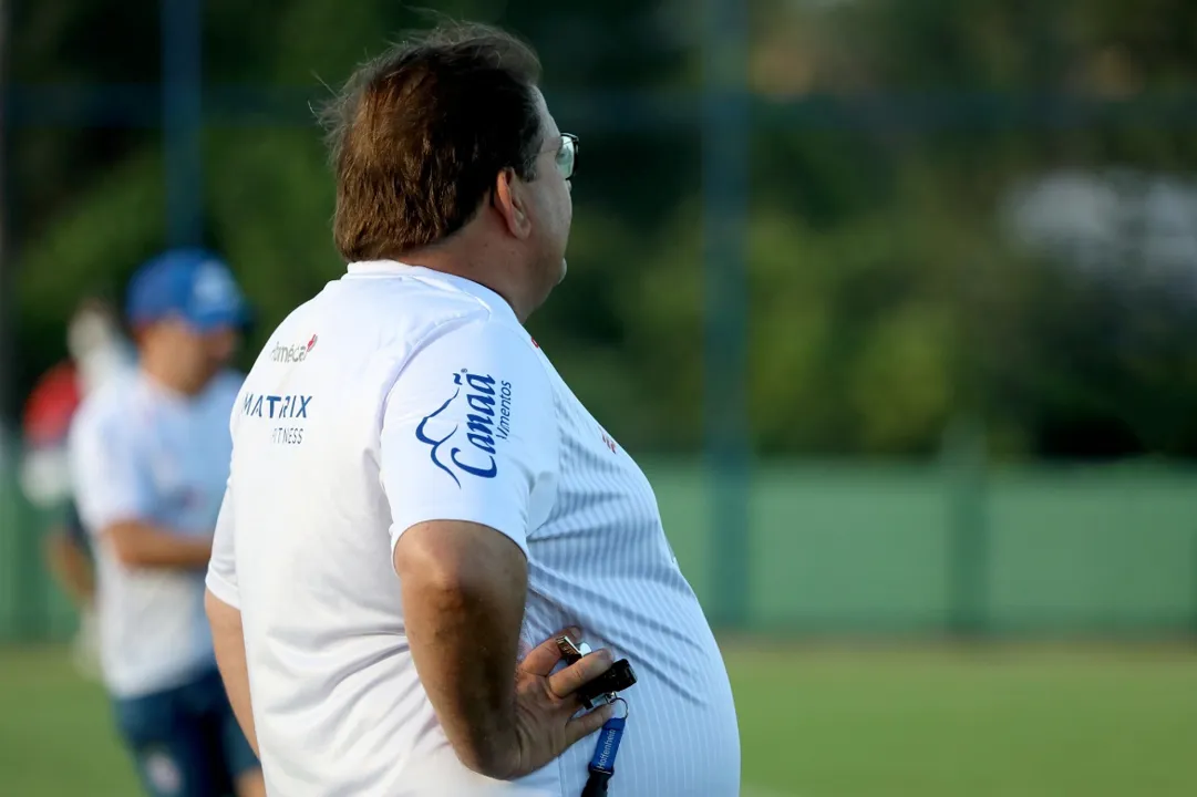 Os jogadores ainda assistiram um vídeo com informações sobre o adversário | Foto: Felipe Oliveira | EC Bahia