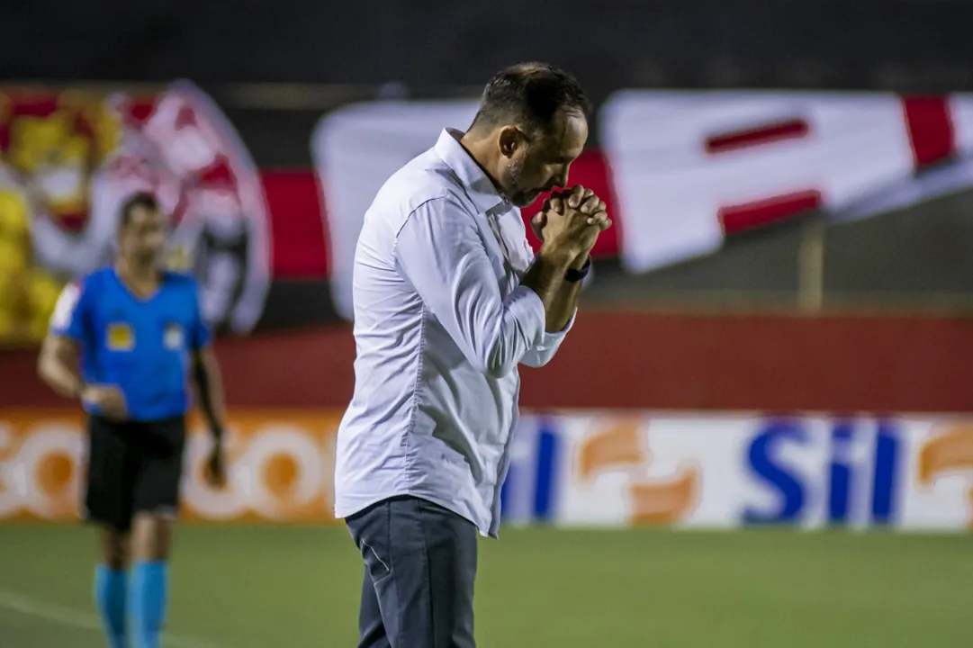 Wagner Lopes comandou o Vitória 23 vezes na atual temporada