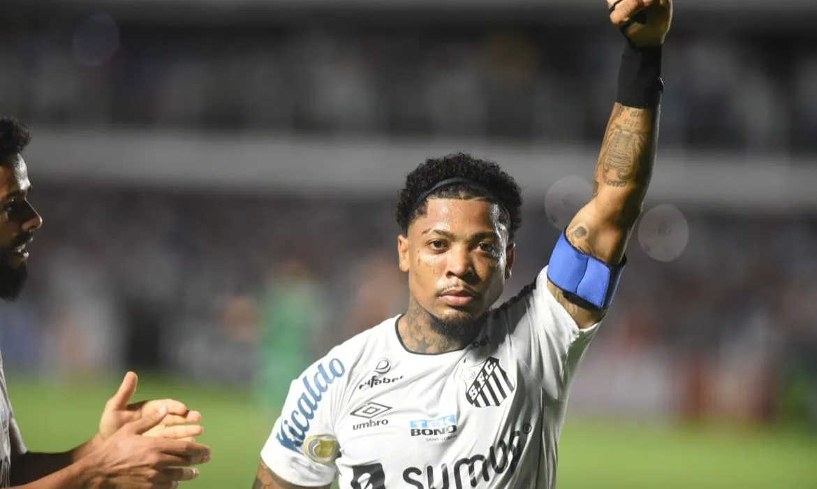 Marinho (foto) marcou de pênalti e Marcos Guilherme ampliou para o Peixe | Foto: Ivan Storti | Santos FC