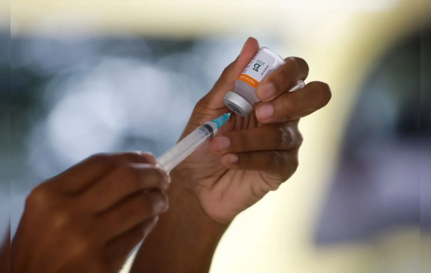 Segundo pesquisa, a vacina tem efetividade direta de 80,5% contra casos sintomáticos | Foto: Tânia Rêgo | Agência Brasil