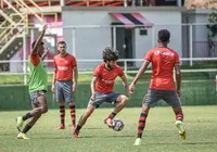 Com treino tático, Wagner Lopes testa opções no time do Vitória