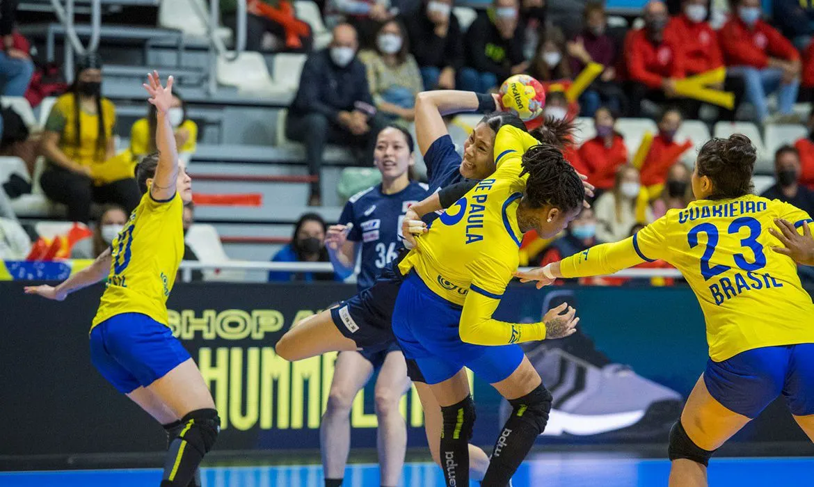 Vaga foi assegurada após vitória por 29 a 25 sobre o Japão, de virada | Foto: Divulgação | IHF