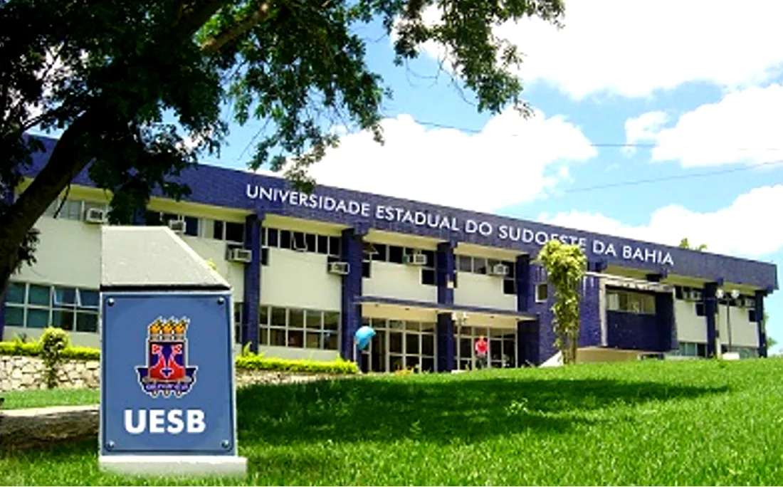 A Pró-Reitoria de Graduação convoca todos os estudantes para preencher o formulário on-line de comprovação de imunização.