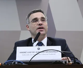 Por 18 a 9, Comissão do Senado aprova indicação de André Mendonça ao STF