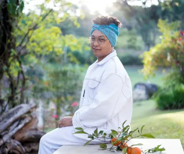 Estilista Isaac Silva lança coleção Cores da Bahia - Imagem