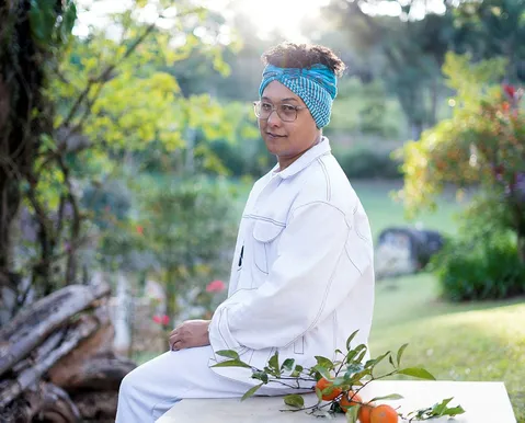 Estilista Isaac Silva lança coleção Cores da Bahia