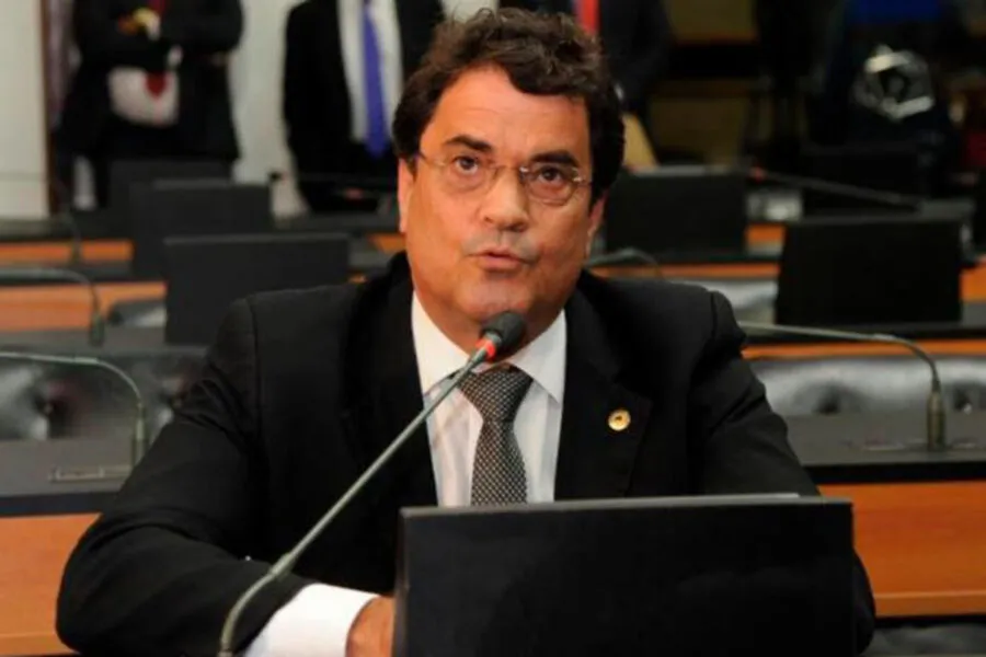 Marcelo Nilo sair do PSB o mais rápido possível é ele não prejudicar o partido, disse o parlamentar.