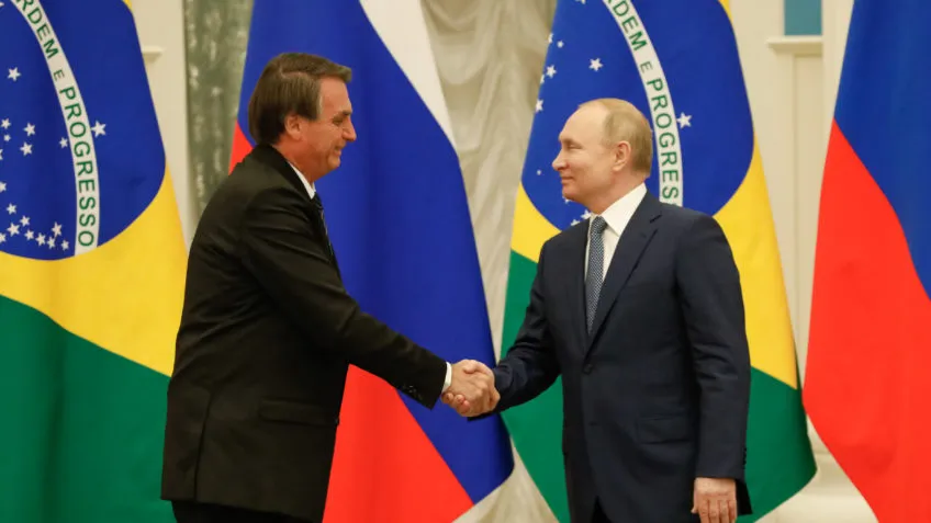 No mês passado, Jair Bolsonaro chegou na Rússia e teve encontros com Vladimir Putin