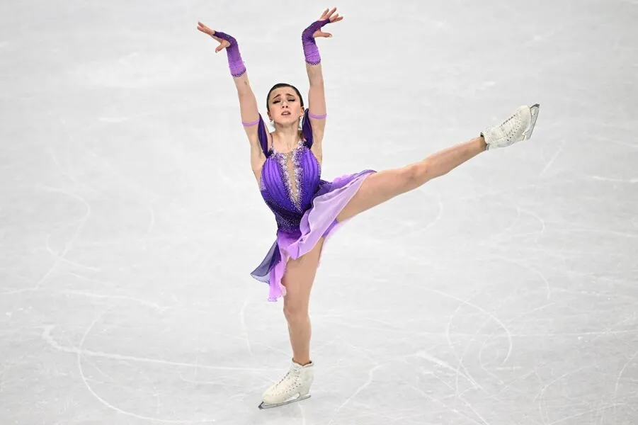 Valieva se apresentou com a música In Memoriam, de Kirill Richter