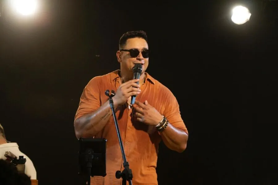 Xandy e banda, prometem repertório exclusivo para a festa