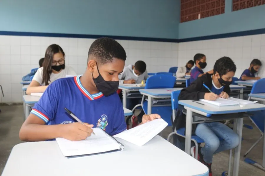 Serão letivos no calendário escolar padrão de 2022 os dias 28 de fevereiro e 1º e 2 de março