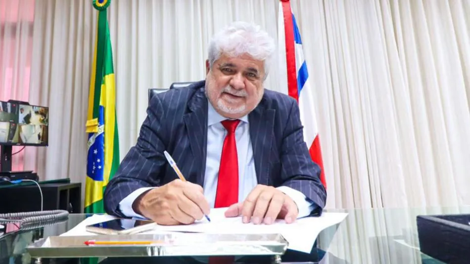 Primeiro vice-presidente da ALBA, o deputado Paulo Rangel pretende cumprir esta segunda interinidade de forma discreta