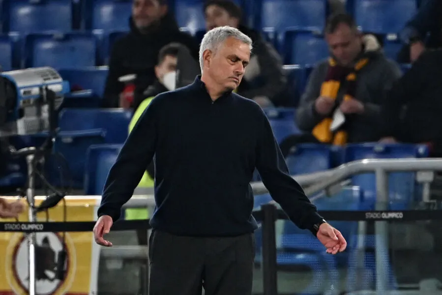 Mourinho não quis explicar o seu gesto, preferindo "ir para casa e fazer um bom jantar", segundo a mensagem publicada no seu Instagram