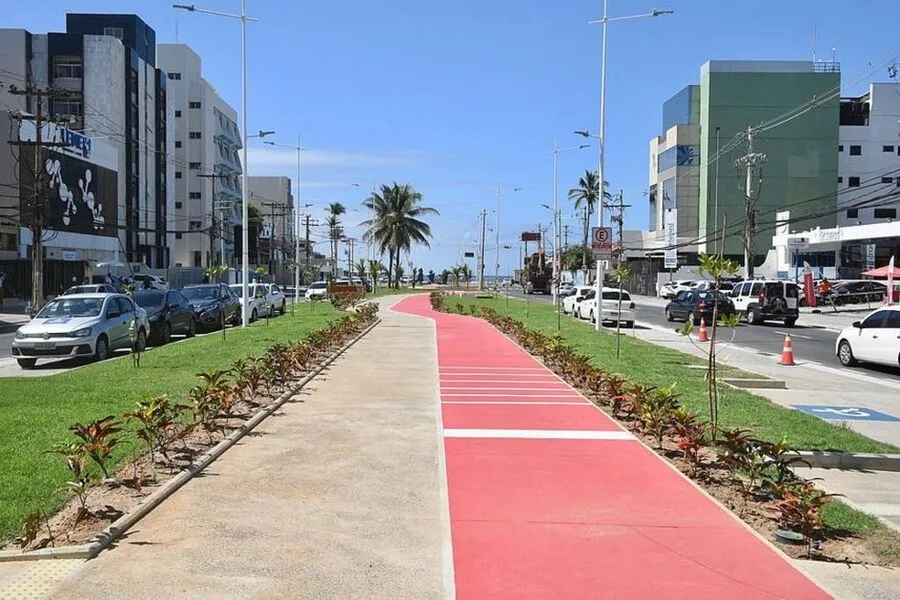 Avenida Adhemar de Barros agora é oficialmente chamada de Avenida Milton Santos.