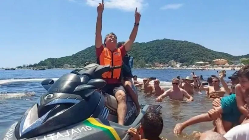 Bolsonaro afirmou que não pretende encerrar suas férias antecipadamente