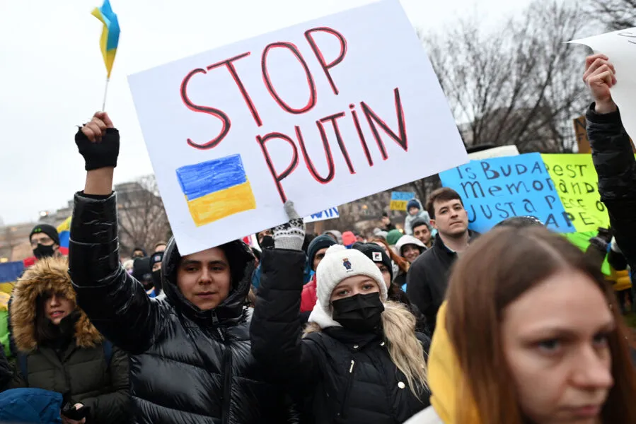 Na madrugada de 24 de fevereiro, Putin anunciou uma "operação militar" na Ucrânia