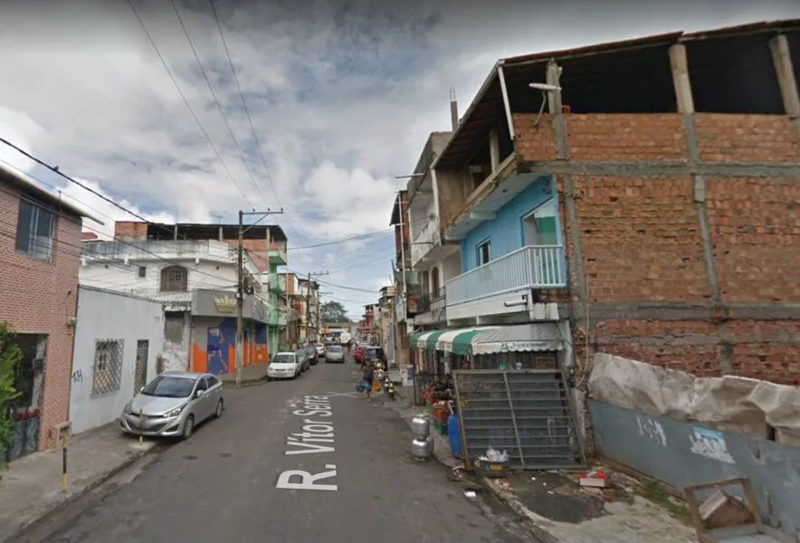 Crime aconteceu na rua Vitor Serra por voltas das 18h30