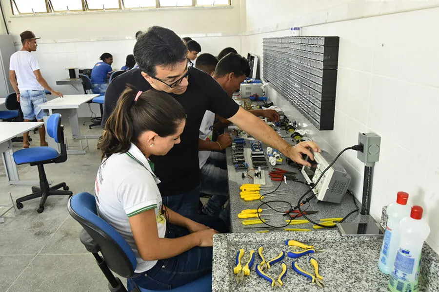 A lista com o resultado final da seleção será publicada no dia 21 de março, no Portal da Educação (www.educacao.ba.gov.br).