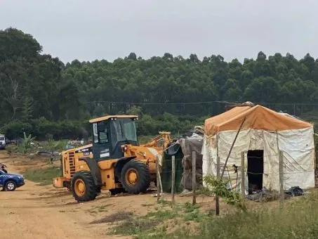 Secretário de Infraestrutura disse que "invasores estariam demarcando território com objetivo de gerar especulação imobiliária, e não para garantir moradia"