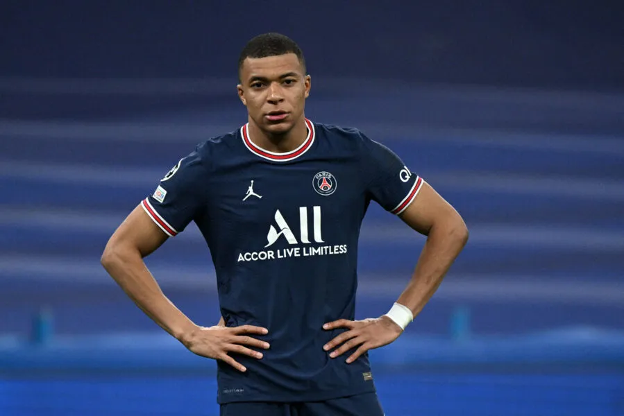 Mbappé está em seus últimos meses de contrato com o PSG e alvo de forte assédio do Real Madrid