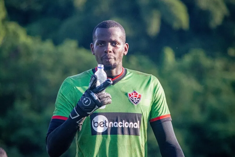 Caíque ficará no Rochester até outubro, mas com opção de compra e salário pago pelo clube americano