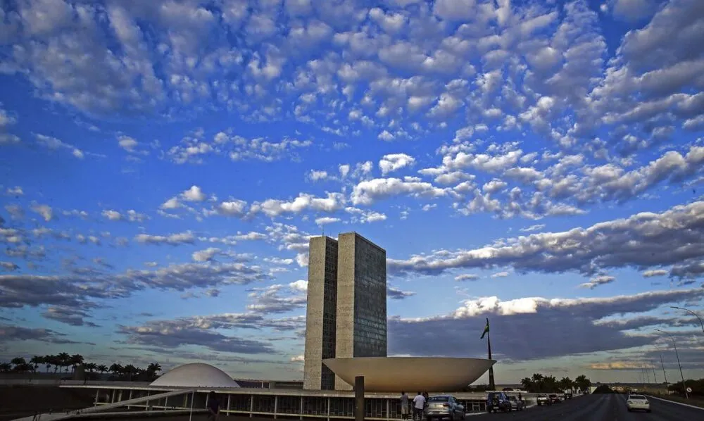 Muitos deputados que apoiavam Bolsonaro se mantiveram no DEM ou PSL enquanto o presidente da República estava sem partido, entre 2019 e 2021