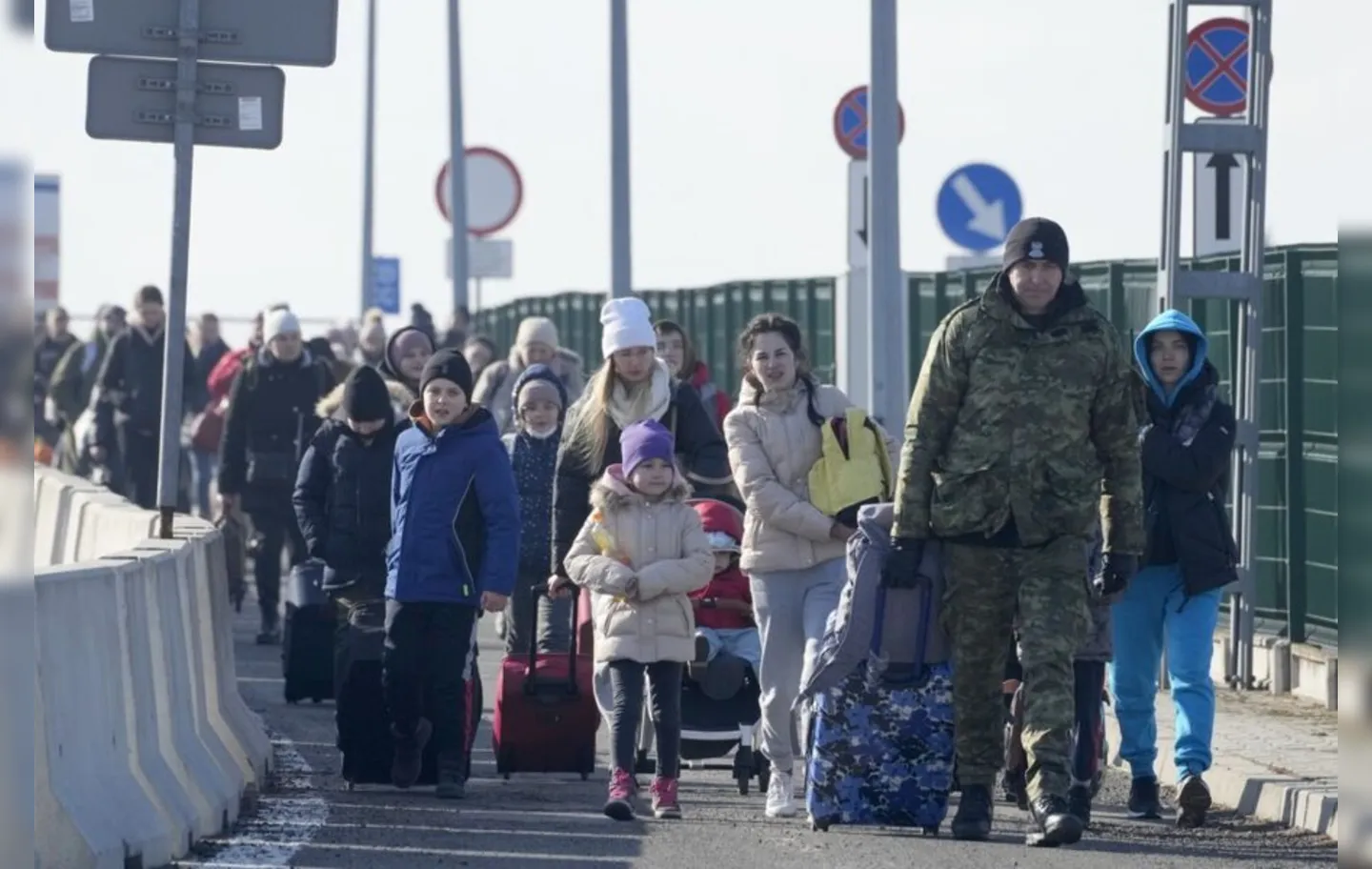 O número de pessoas que pedem refúgio da guerra na Ucrânia já ultrapassou 500 mil