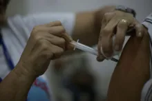 Imagem ilustrativa da imagem Vacinação contra a gripe prossegue em 25 postos nesta sexta