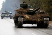 Imagem ilustrativa da imagem Rússia amplia ofensiva na Ucrânia e se aproxima de Kiev