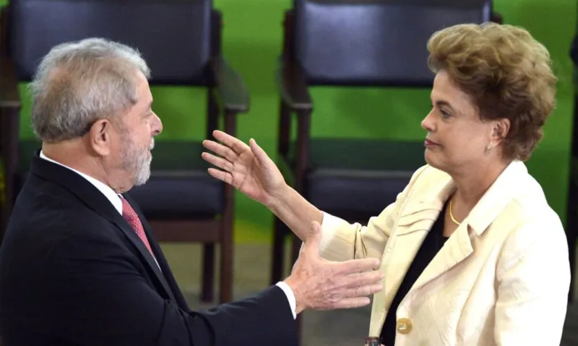 "Não tem sentido uma ex-presidente da República trabalhar de auxiliar em outro governo", diz Lula sobre Dilma, para em seguida elogiá-la