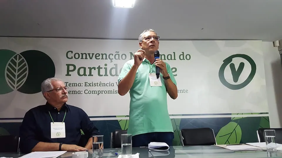 PT, PCdoB e PV são partidos "ideologicamente próximos", segundo Ivanilson