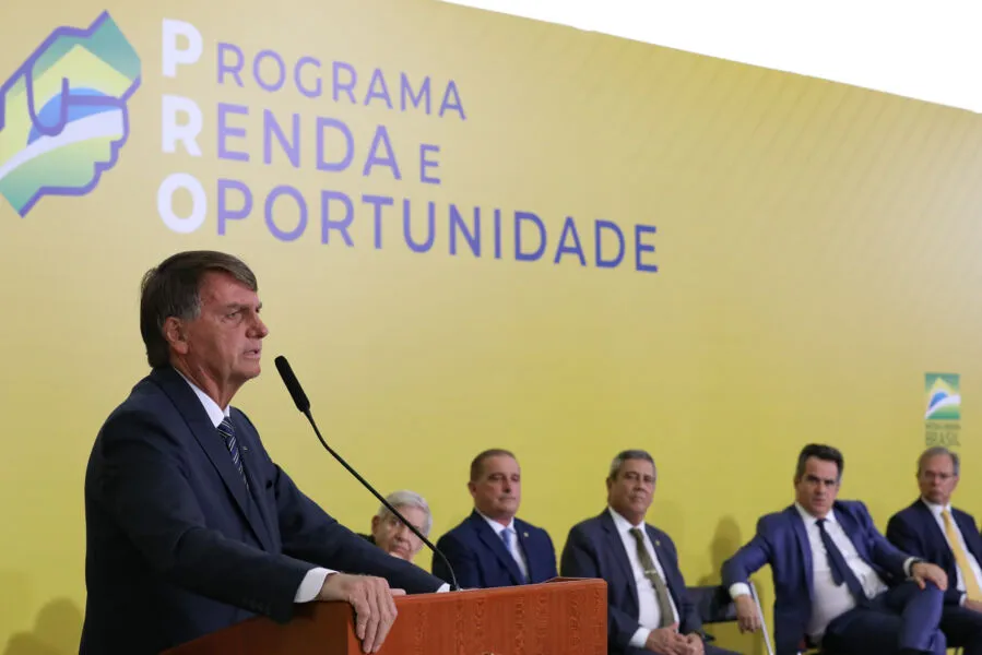 Bolsonaro participou do lançamento da 2ª fase do Programa Renda e Oportunidade