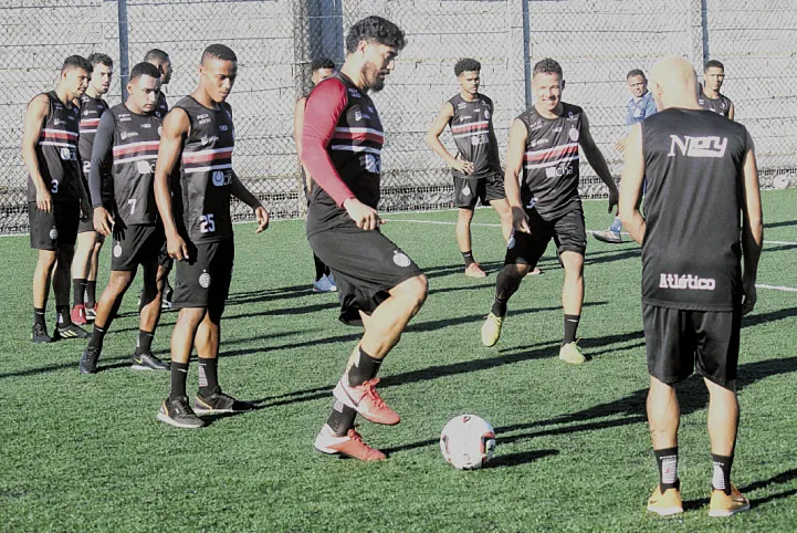Elenco do Atlético treina de olho nas quartas da Copa do Nordeste, fora de casa, contra o favorito Fortaleza; o que vier é lucro
