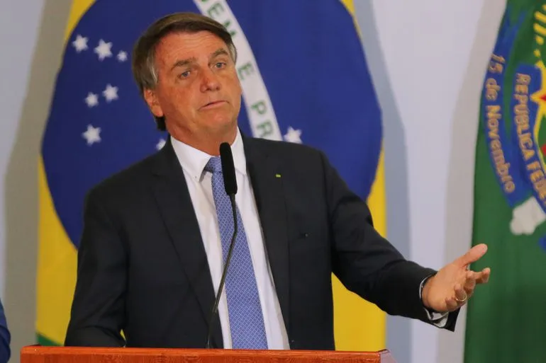 Bolsonaro reclamou da solidão do cargo de presidente durante discurso em Cuiabá