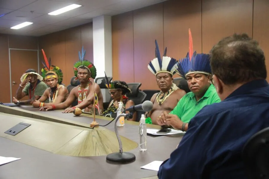 Secretário se reuniu com lideranças indígenas