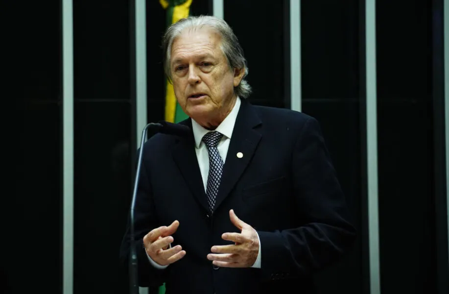 Luciano Bivar é o presidente nacional do União Brasil e estará na cabeça de chapa, mas ainda não há definição de quem será o vice ou a vice