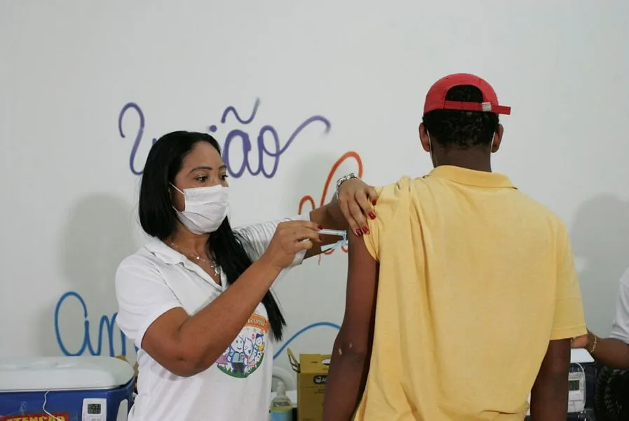 Segundo a SMS, somente este ano, mais de 2,1 mil pessoas em situação de rua já foram imunizadas contra a Covid em Salvador